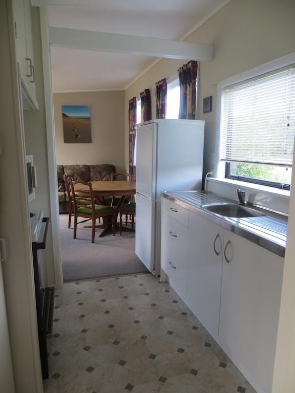 Big Bay Holiday Park Awhitu Rom bilde