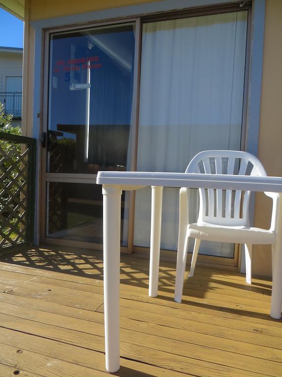 Big Bay Holiday Park Awhitu Rom bilde