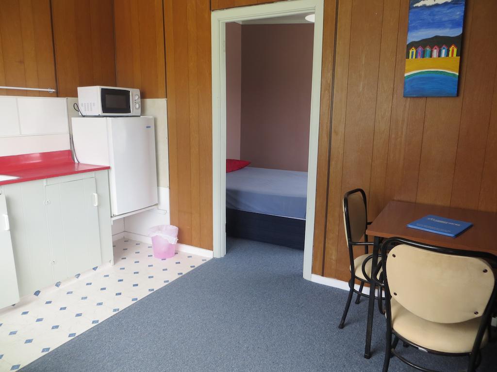 Big Bay Holiday Park Awhitu Rom bilde